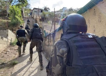 Continúan operativos contra paramilitares y criminales en Venezuela