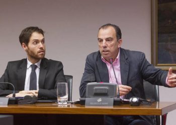 La dirección de UPN exige a Sergio Sayas y Carlos García Adanero que entreguen su acta de diputado