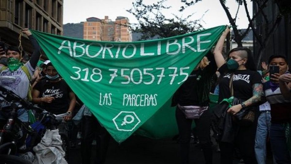 Corte colombiana aplaza debate sobre despenalización del aborto