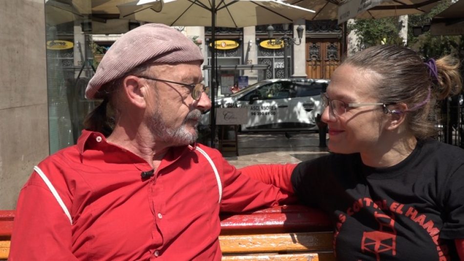 El documental «Paso a paso se hace camino» que retrata las circunstancias de los movimientos sociales durante la década de 2010, será proyectado en Extremadura