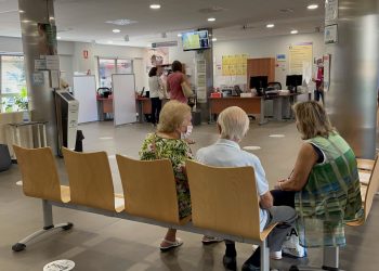 Sólo un médico para 70 consultas diarias: FACUA Asturias exige más personal para el centro de El Berrón