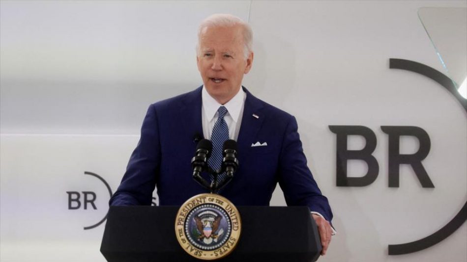 Popularidad de Biden, en caída libre; está compitiendo con Trump