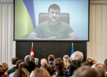 Zelenski aborda diálogos de paz: Hay señales “positivas”, pero…