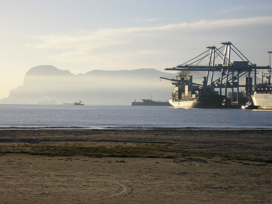 Alianza Verde denuncia la llegada de carbón ruso a la Bahía de Algeciras y pide al Gobierno prohibir su importación en el marco de las sanciones a Rusia