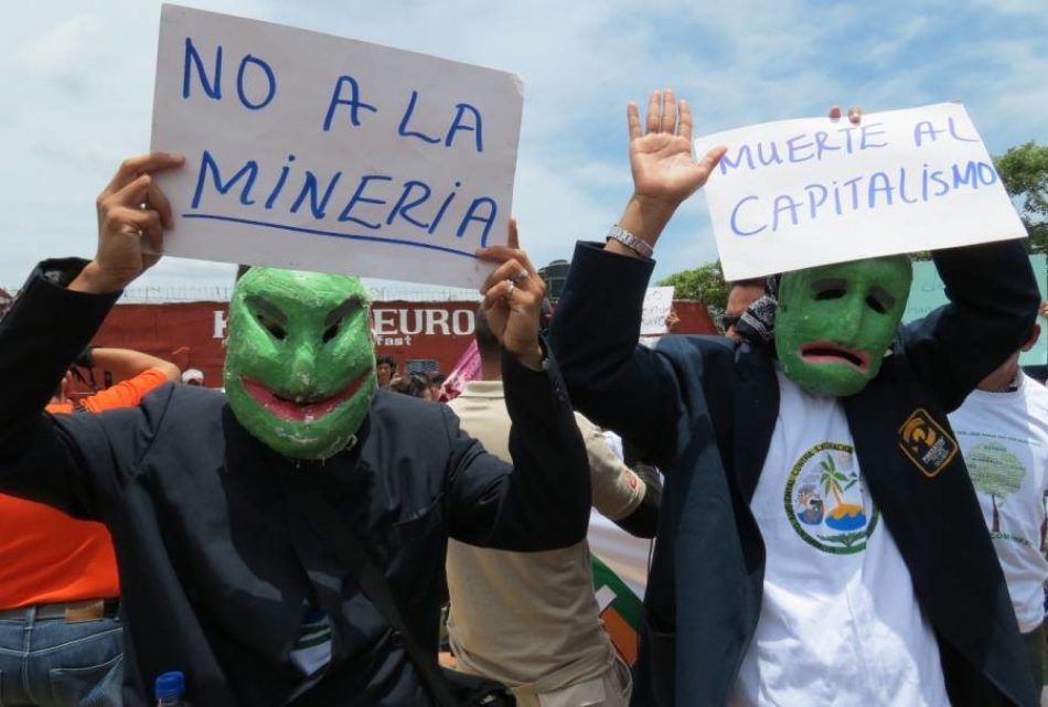 Honduras prohibe minería a cielo abierto y anuncia moratoria minera