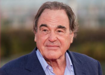 Oliver Stone: «Omiten los hechos principales cuando no es conveniente»: «Es necesario pensar con claridad» sobre la decisión rusa