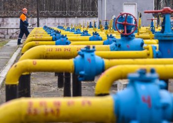Gazprom asegura que sigue suministrando gas de forma regular a Europa a través de Ucrania
