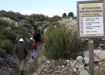 Unha mineira australiana “okupa” ilegalmente o edificio da mina de Varilongo