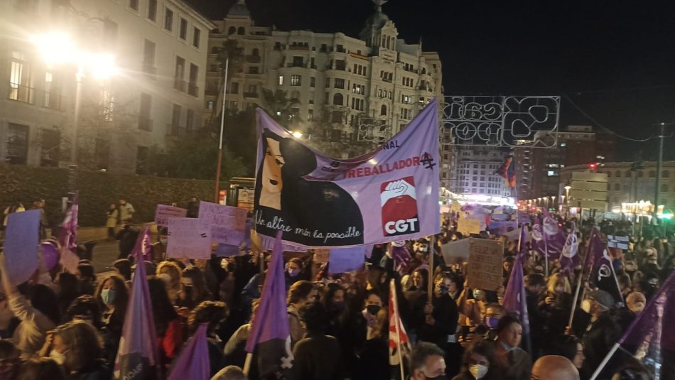 CGT: «8 motius per fer Vaga General Feminista»