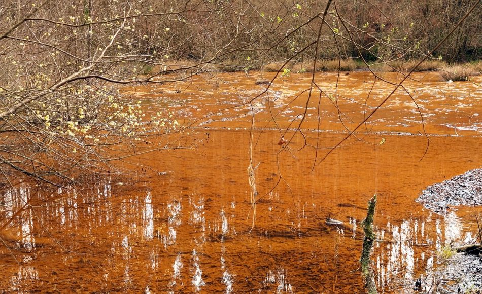 Arzúa Sostible alerta de que la contaminación por metales pesados procedentes de la mina de Touro supone un grave problema de salud pública y que la «solución» a corto plazo de Cobre San Rafael es solo «un mero artificio» para promocionar su negocio