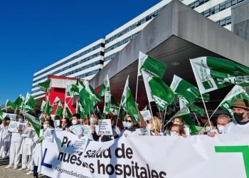 «Hasta un año de espera para ser atendido por un fisioterapeuta. El 30 de marzo, nos concentramos ante la Consejería de Sanidad de Madrid»