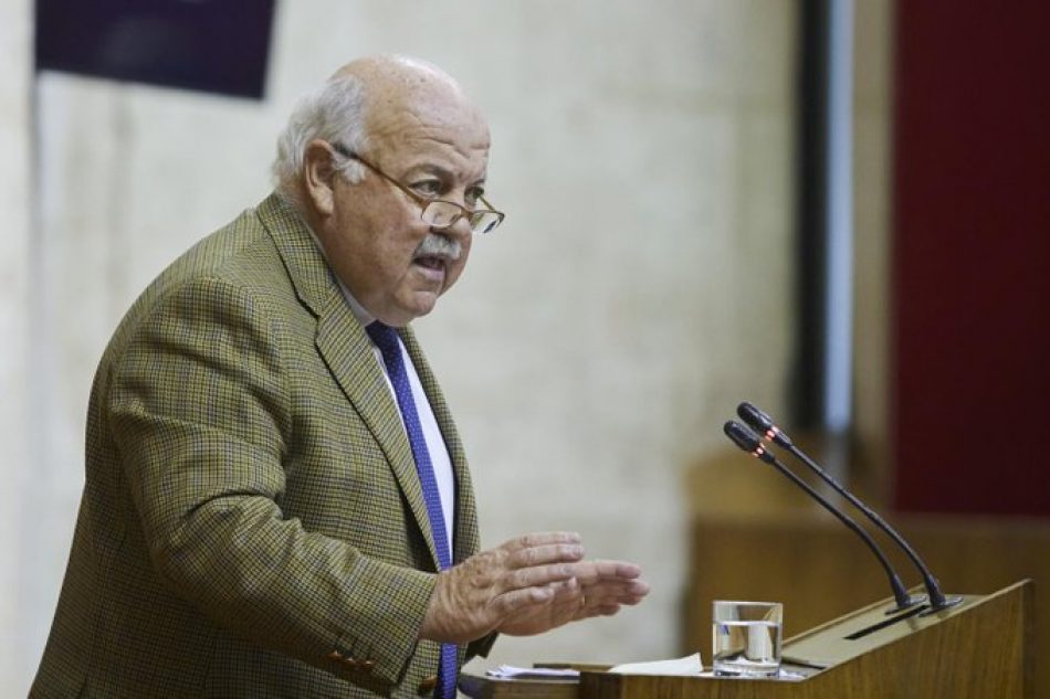 Adelante Andalucía exige al consejero de Salud que “haga unos cursos en perspectiva de género” tras referirse a la violencia machista como violencia intrafamiliar