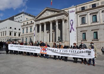 Piden al Congreso de los Diputados que cuelgue en su fachada una reproducción de la pancarta de los republicanos españoles liberados en Mauthausen