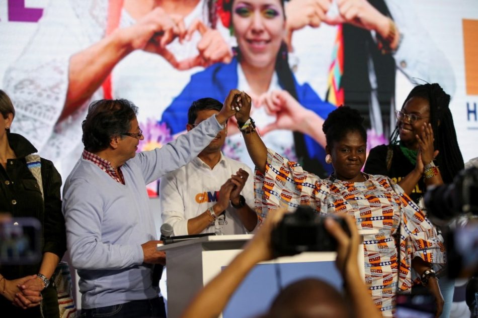 Gustavo Petro presenta a Francia Márquez como su número 2 para las presidenciales colombianas