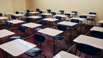 IU-Verdes lanza una campaña ciudadana para exigir aulas seguras frente al calor en la Región de Murcia