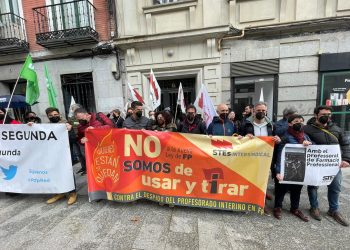 STEs-i se concentra frente al senado contra la nueva ley de FP