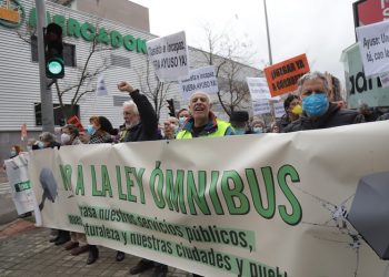 La Ley Ómnibus sigue adelante a pesar de la oposición de los colectivos sociales y sindicales
