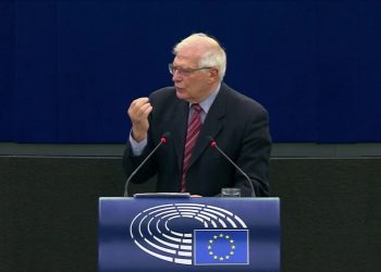 Josep Borrell pide a los europeos bajar la calefacción para reducir la dependencia del gas y cortar los lazos económicos con Rusia