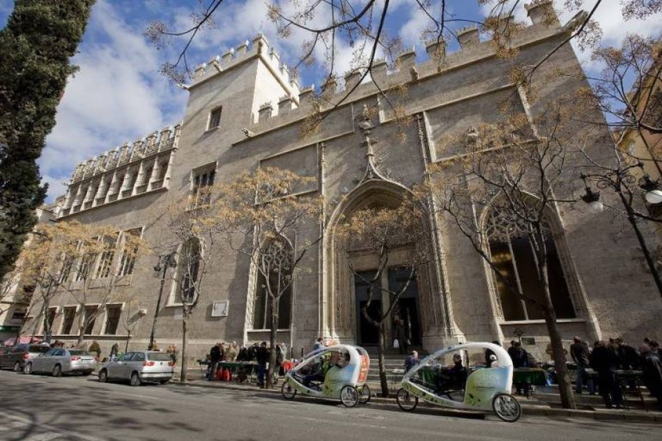 Compromís reclama a Bolaños el retorno del Archivo de Guerra de los documentos republicanos «robados a los valencianos»