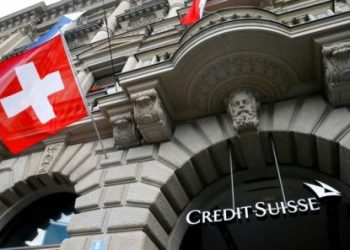 Bancos suizos, todo menos santos
