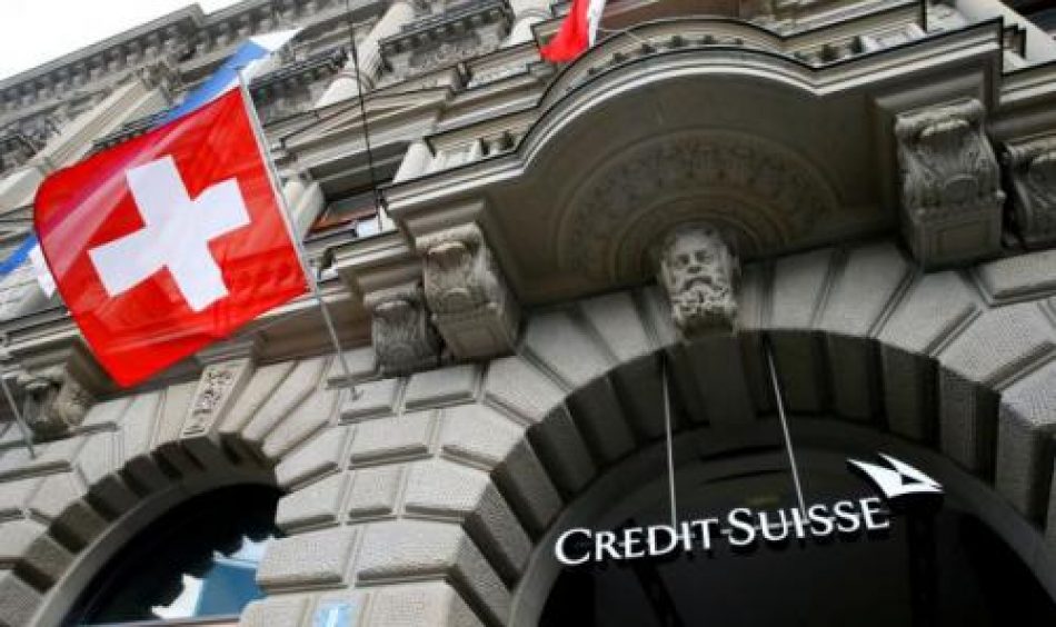 Bancos suizos, todo menos santos