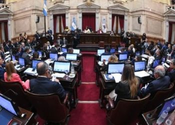 Senado argentino aprueba acuerdo de renegociación de deuda con el FMI