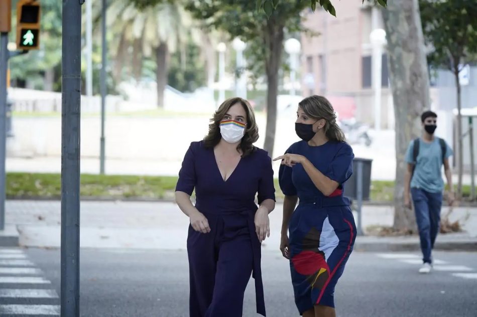 Ada Colau i Mónica García donen suport a la plataforma de Yolanda Díaz: «Sumar és un verb molt encertat, tenim una complicitat total i pot comptar amb nosaltres»