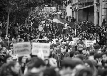 Un Frente Amplio para recuperar la iniciativa política, social y cultural