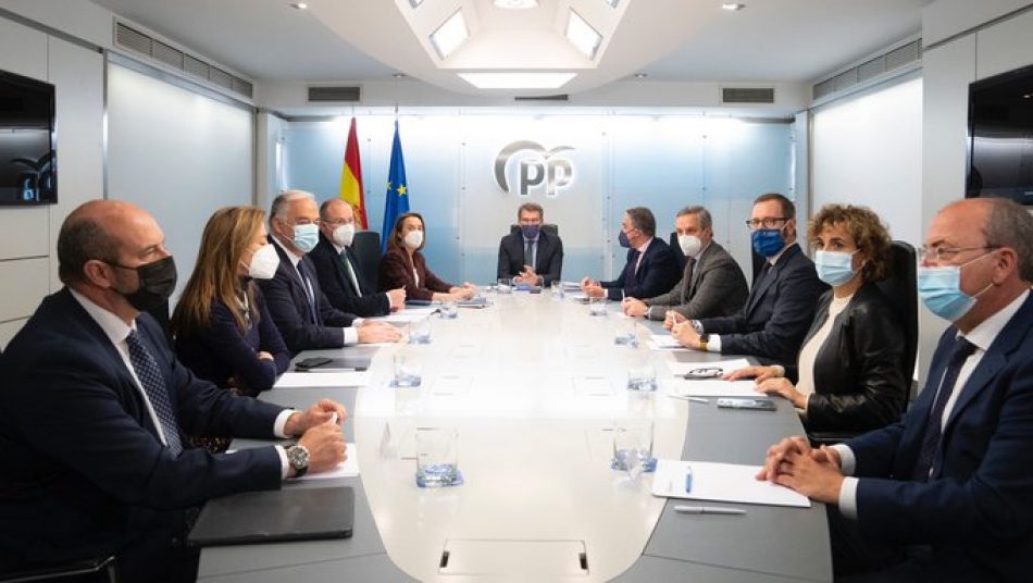 IU advierte sobre las expectativas de que el PP cambie con Núñez Feijóo que en su agenda solo está “recortar el Estado social, recortar servicios públicos y pactar con la extrema derecha”