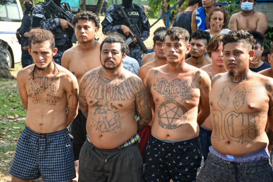 Bukele continúa con su estrategia de «mano dura» frente a las maras y anuncia la detención de 12.000 pandilleros