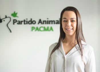 PACMA podría conseguir su primer parlamentario con Cristina García como candidata a la presidencia de la Junta de Andalucía