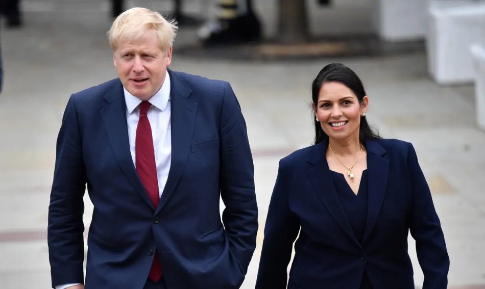 Boris Johnson pretende deportar a Ruanda a las personas que soliciten asilo en Reino Unido
