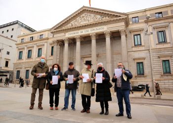 PSOE, PP Y VOX rechazan desplegar en el Congreso la pancarta de los republicanos españoles deportados a campos nazis