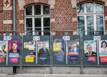 Macron y Le Pen al frente en encuesta para elecciones francesas