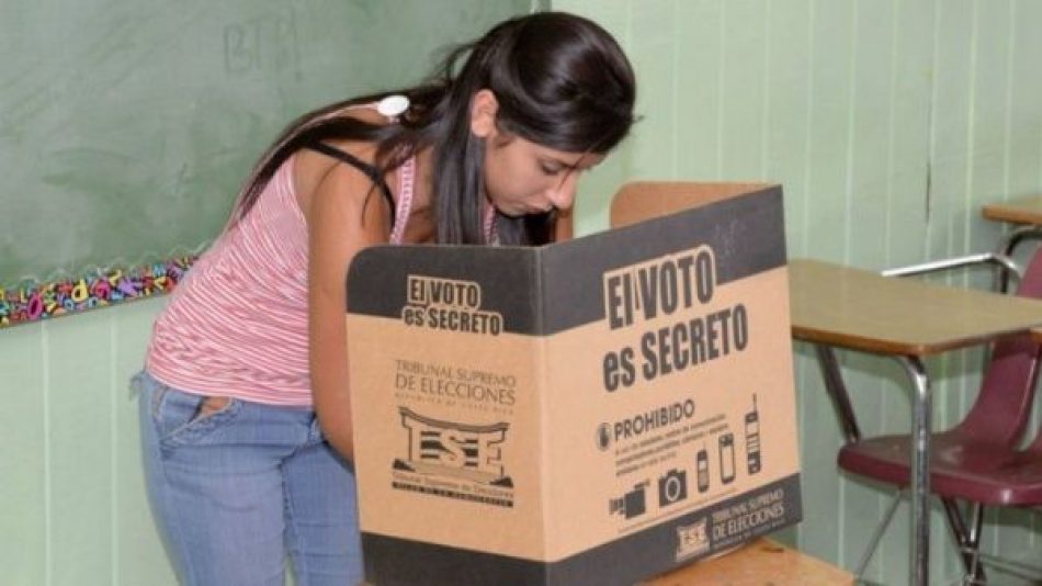 Costa Rica acude a las urnas para elegir a su nuevo presidente