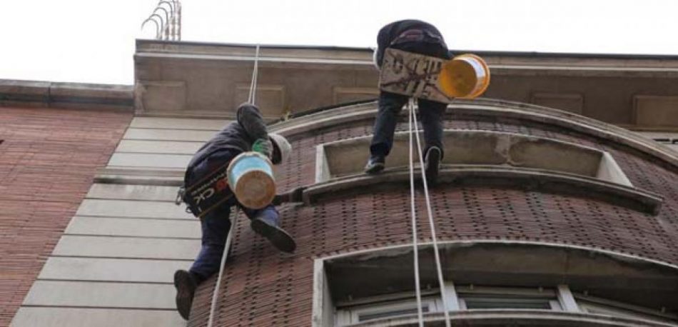 La Confederación Intersindical expone sus reivindicaciones en el día de la seguridad y salud laboral en el trabajo