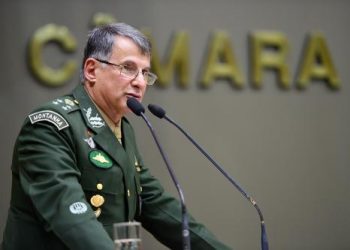 Hay que derrotar políticamente a los militares brasileños