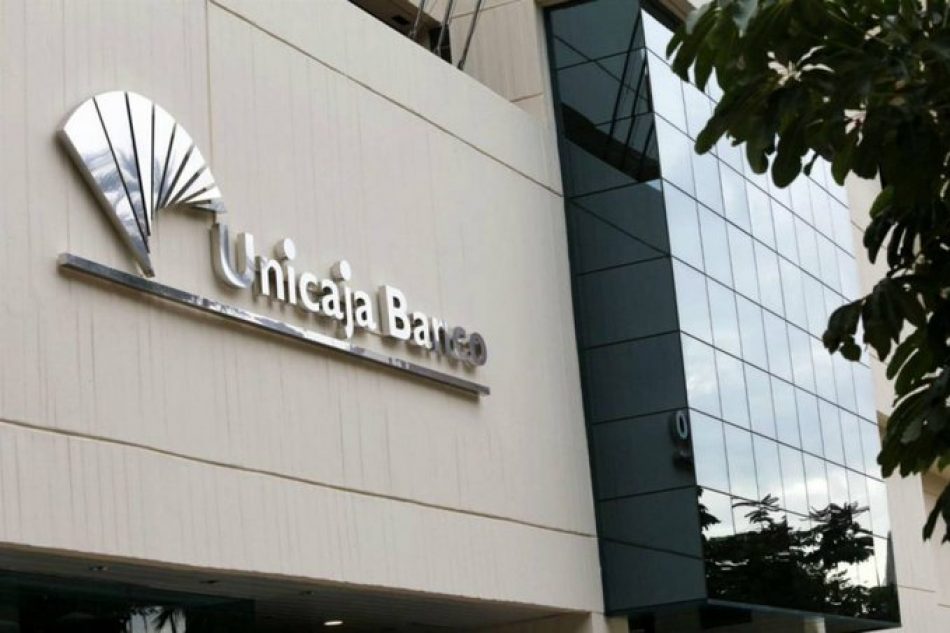 250 familias malagueñas con su futuro profesional en vilo ante las disputas internas en UNICAJA banco