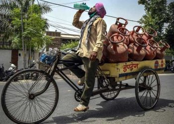 La ola de calor en India alcanza temperaturas de 46 grados centígrados