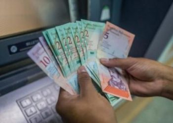 Venezuela: salario mínimo a medio petro