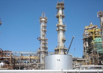 Informe: Irán reparará el mayor complejo refinador de Venezuela
