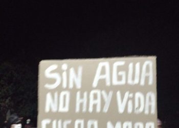 Fuerte represión policial contra el pueblo de Andalgalá que defiende el agua ante las empresas mineras en Catamarca (Argentina)