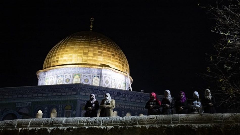 Fuerzas de ocupación impiden llamada a la oración en la mezquita de Al-Aqsa