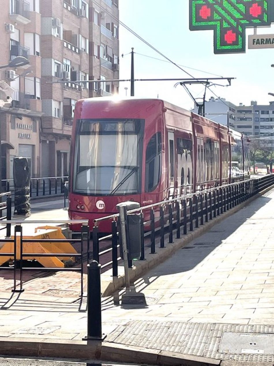 Línea 10: Metrovalencia viaja gratis hacia la precariedad