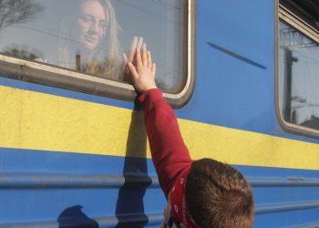 Organizaciones reclaman que las medidas de inclusión financiera por la guerra de Ucrania se apliquen a todas las personas migrantes y refugiadas