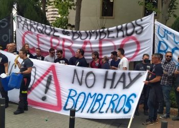 Bomberos del CEIS en lucha por incumplimiento acuerdo publicación plazas en Murcia