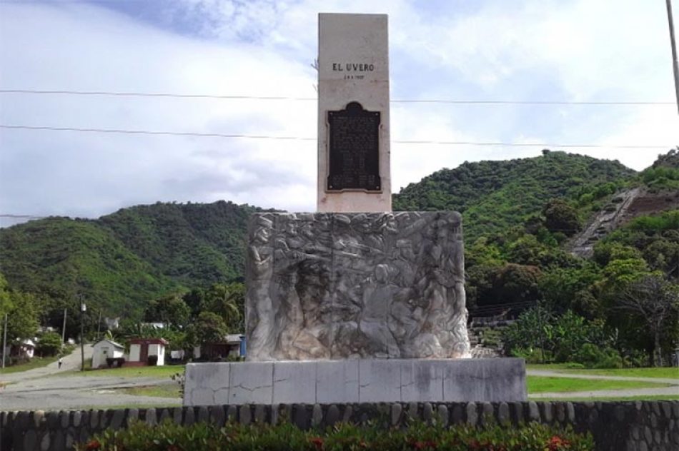 Cuba conmemora el 65 aniversario de la victoria de la Revolución en el Uvero