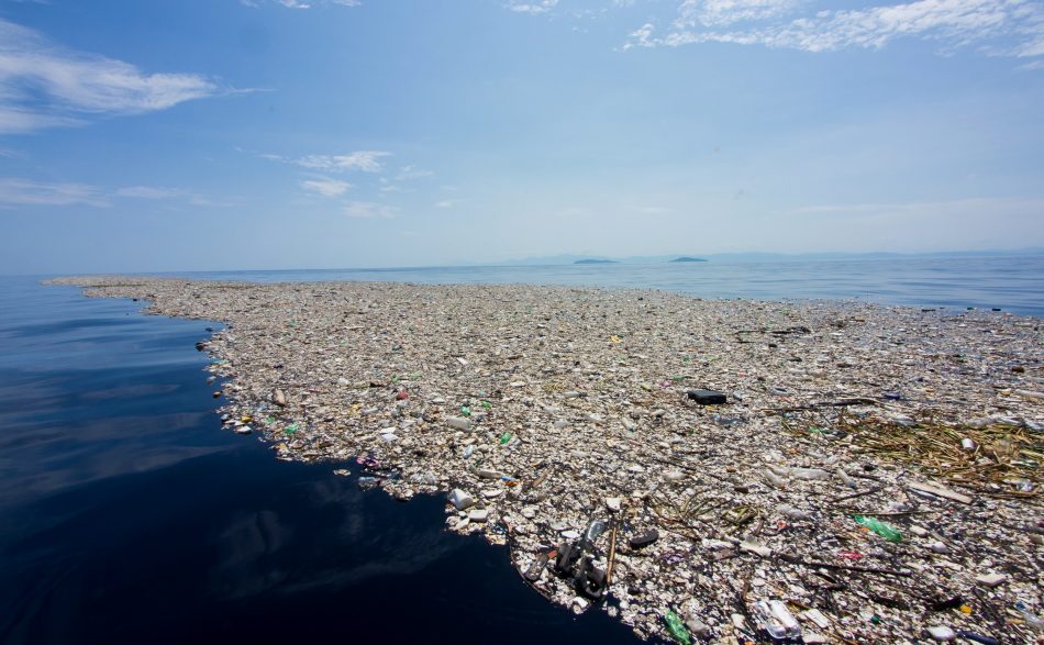 La campaña «Limpiemos el mar» recoge 640 kilos de basura, principalmente de origen plástico