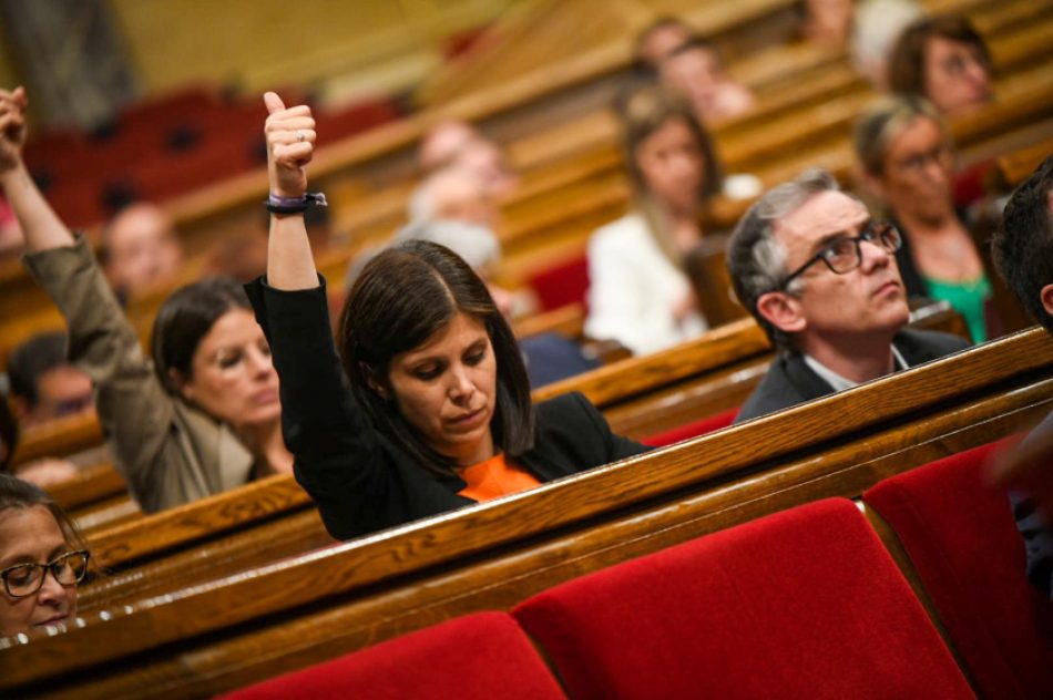 ERC, Junts, CUP i Comuns registren al Parlament una proposició de llei estatal per garantir el servei de caixer automàtic als municipis en risc d’exclusió financera i per garantir l’accés als serveis bancaris