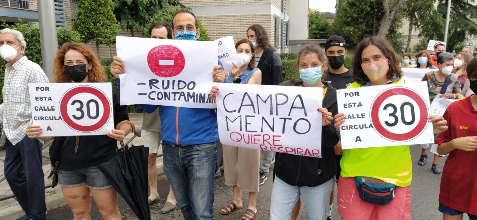 Llega al Defensor del Pueblo el incumplimiento del límite de velocidad de 30 km/h en Campamento